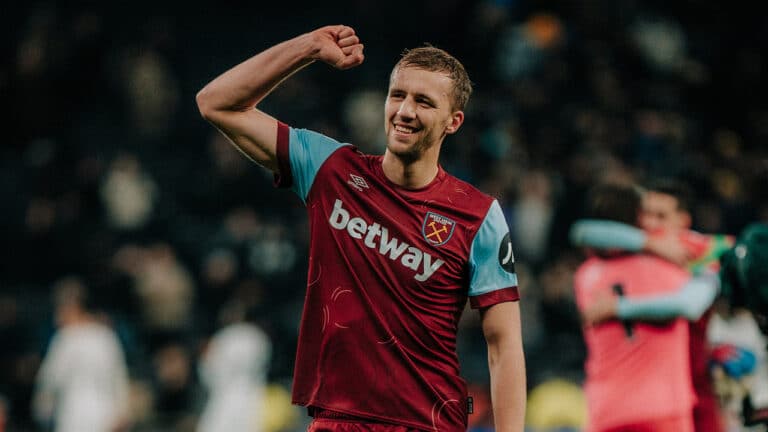 West Ham s Čechy prohrál až v závěru! Liverpool deklasuje ostatní týmy!