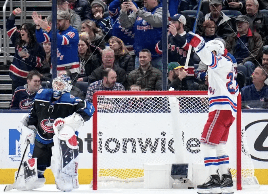 NY Rangers porazili na domácím ledě Columbus 4:1 a jsou v čele tabulky!