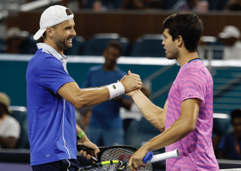 Dimitrov na tenisovém turnaji v Miami převálcoval Alcaraze 6:2, 6:4