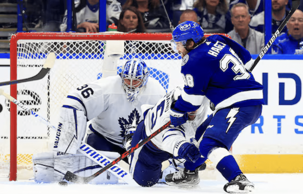 Tampa Bay – Toronto 6:4. Kämpf si připsal body za dvě asistence!!!